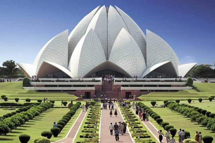 Lotus-Temple-New-Delhi-