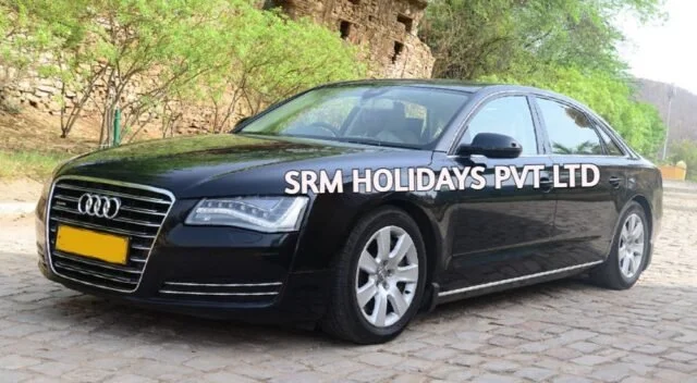 luxury_car_rental_in_delhi-640x352 (1)